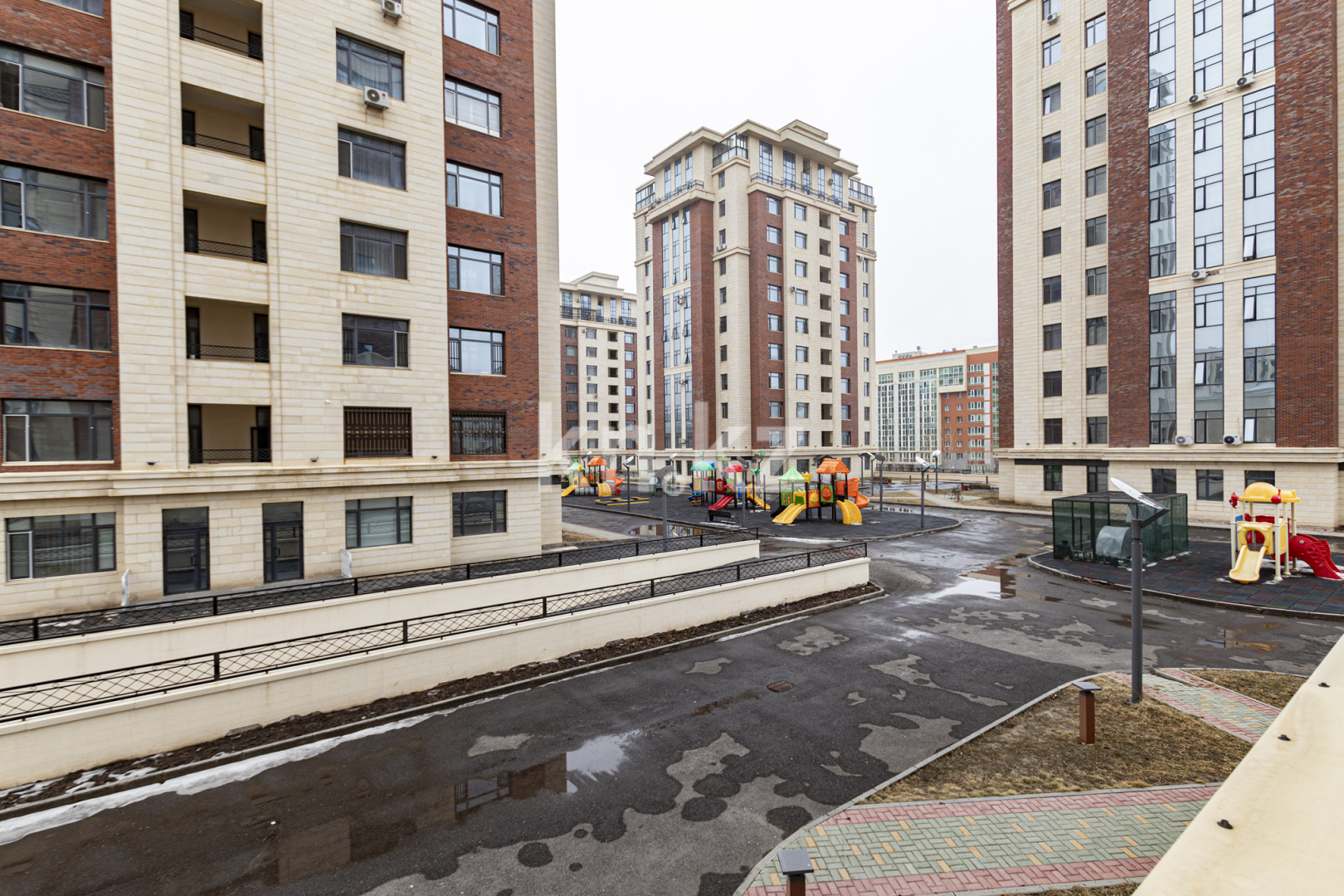 Аренда 3-комнатной квартиры посуточно, 130 м², ул. Керей, Жанибек хандар, дом  14/2 - ул. Сауран в Астане - фото 16