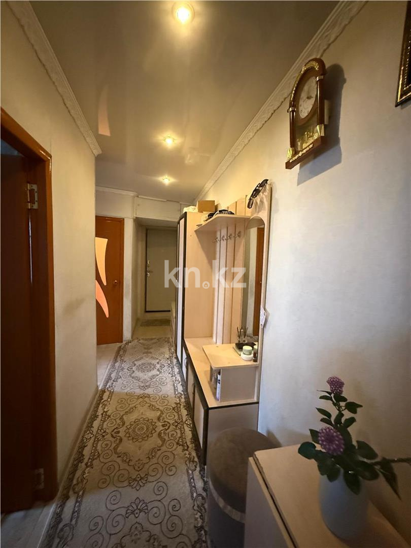 Продажа 3-комнатной квартиры, 59 м², мкр-н 15, дом  8 в Караганде - фото 11