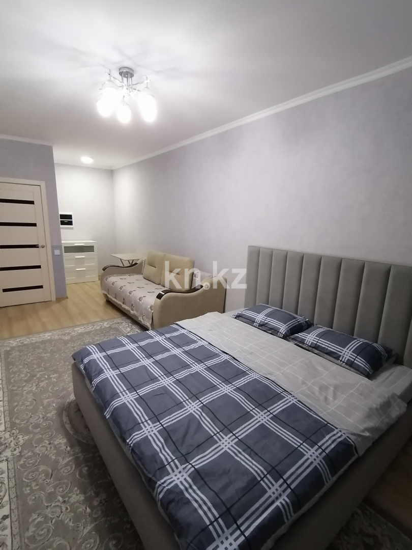 Аренда 1-комнатной квартиры посуточно, 50 м², ул. Шаймерденова, дом  8 - ул. Байтурсынова в Астане