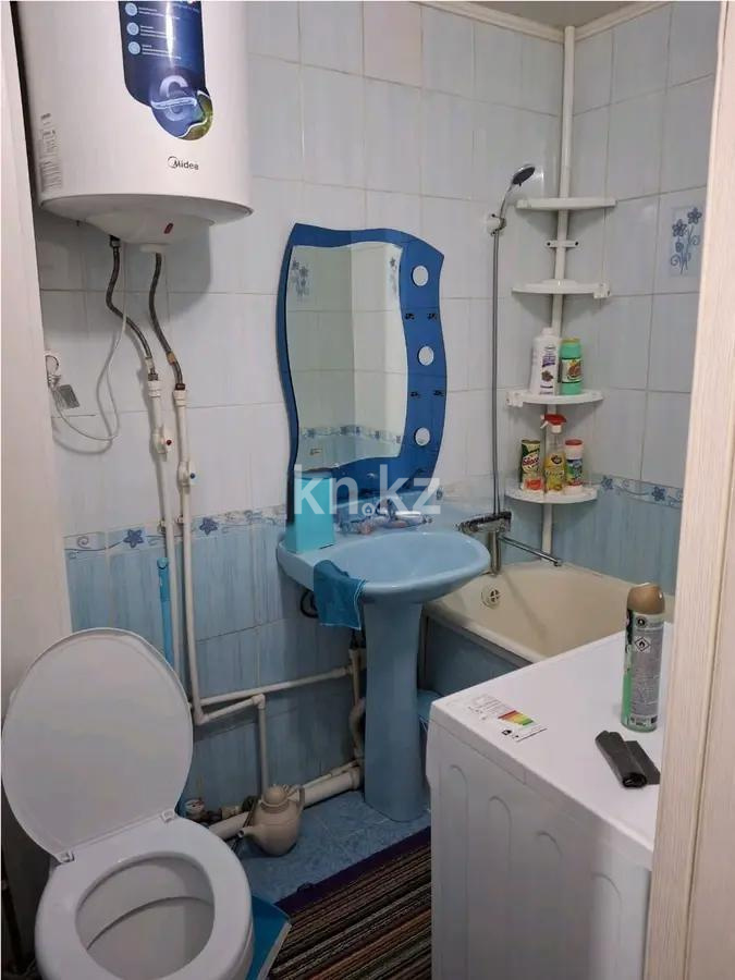 Продажа 2-комнатной квартиры, 48 м², 22 мкр., дом  2 в Караганде - фото 4