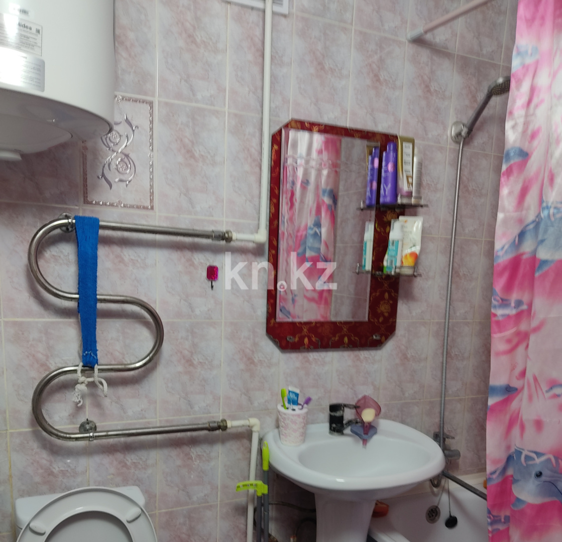 Продажа 2-комнатной квартиры, 44.6 м², мкр-н 21, дом  16 в Караганде - фото 4