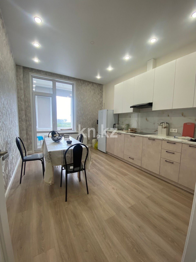 Аренда 2-комнатной квартиры, 67 м² в Астане
