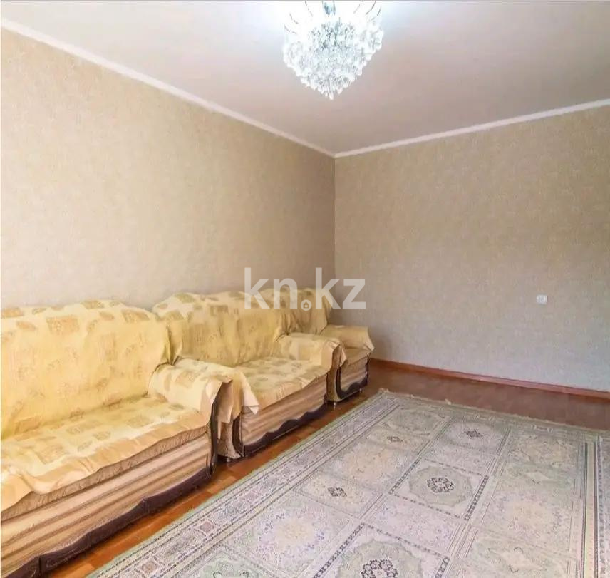 Продажа 3-комнатной квартиры, 70 м², мкр-н Аксай-4, дом  92 в Алматы