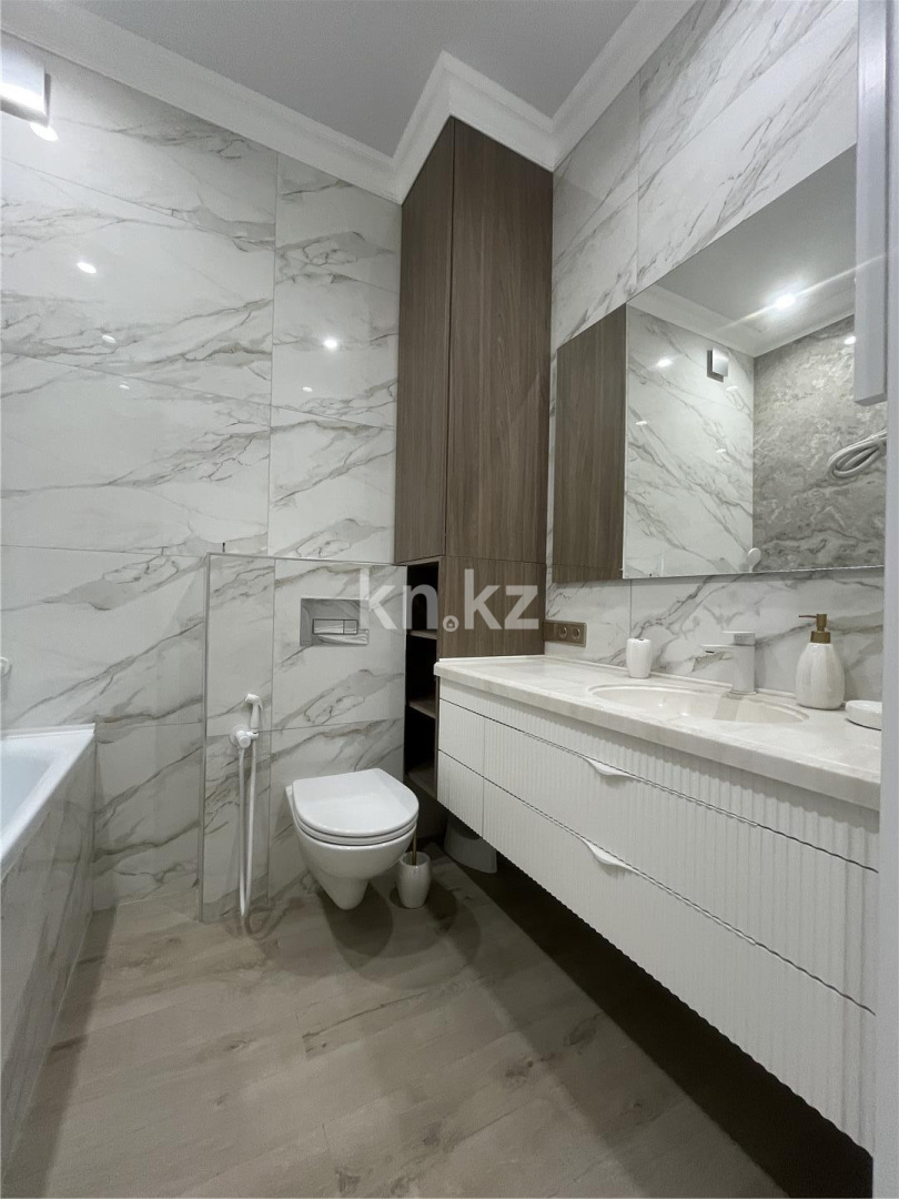 Продажа 3-комнатной квартиры, 110 м², ул. Ашимова, дом  21 в Караганде - фото 37