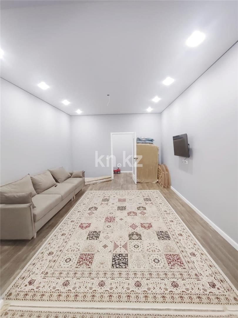 Продажа 3-комнатной квартиры, 93 м², 067 учетный квартал в Караганде - фото 4