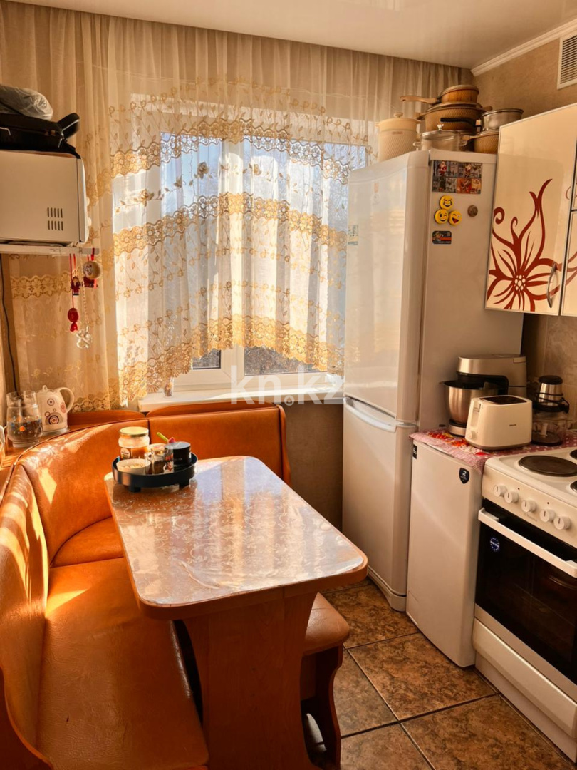 Продажа 3-комнатной квартиры, 63 м², ул. Сатыбалдина, дом  28 в Караганде - фото 10