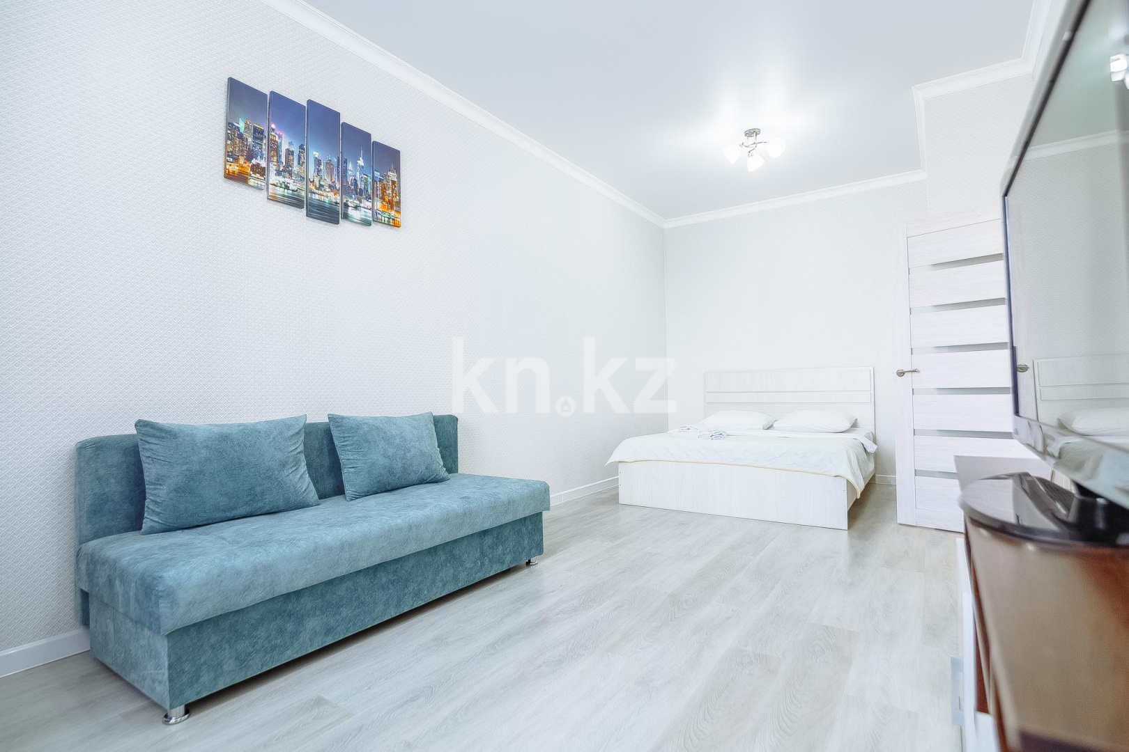 Аренда 1-комнатной квартиры посуточно, 45 м², пр. Кабанбай батыра, дом  29 - ул. Сыганак в Астане