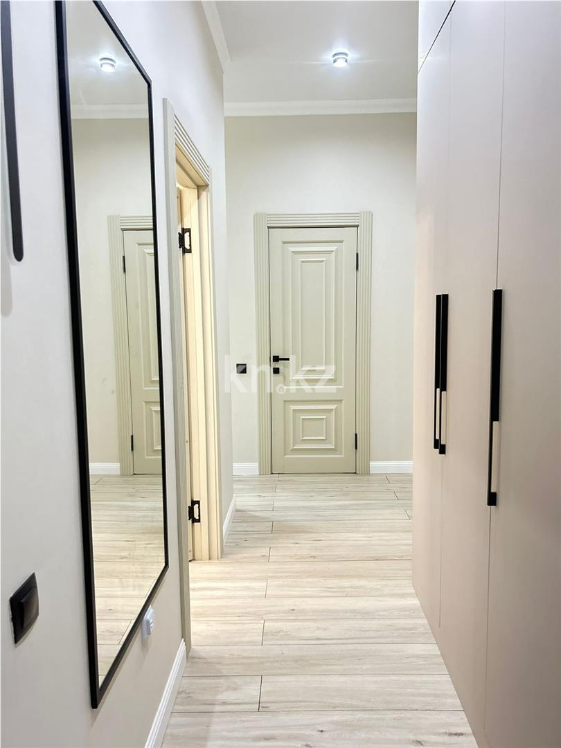 Продажа 2-комнатной квартиры, 63 м², ул. Муканова в Караганде - фото 6