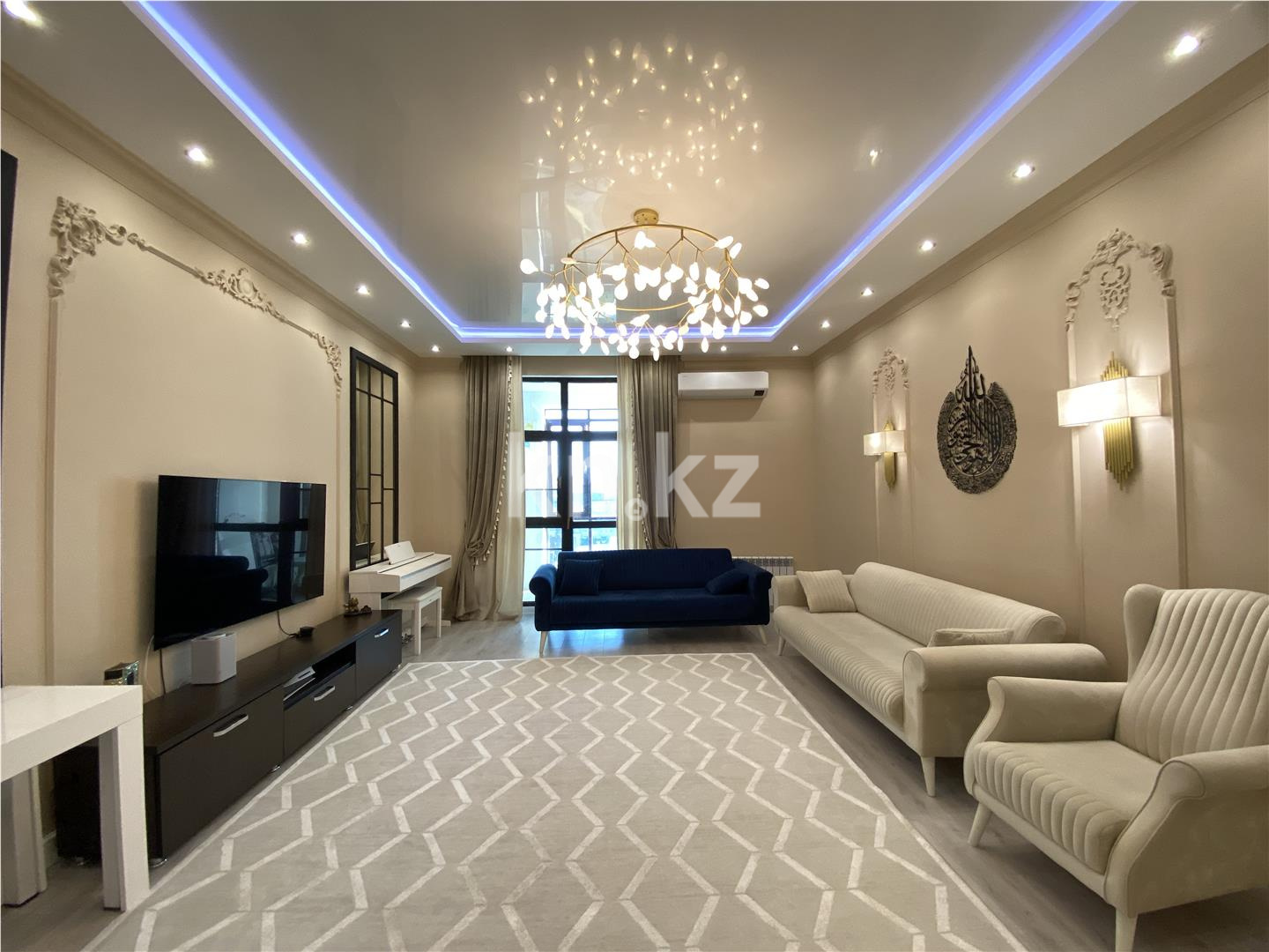 Продажа 4-комнатной квартиры, 149 м², пр. Мангилик Ел в Астане