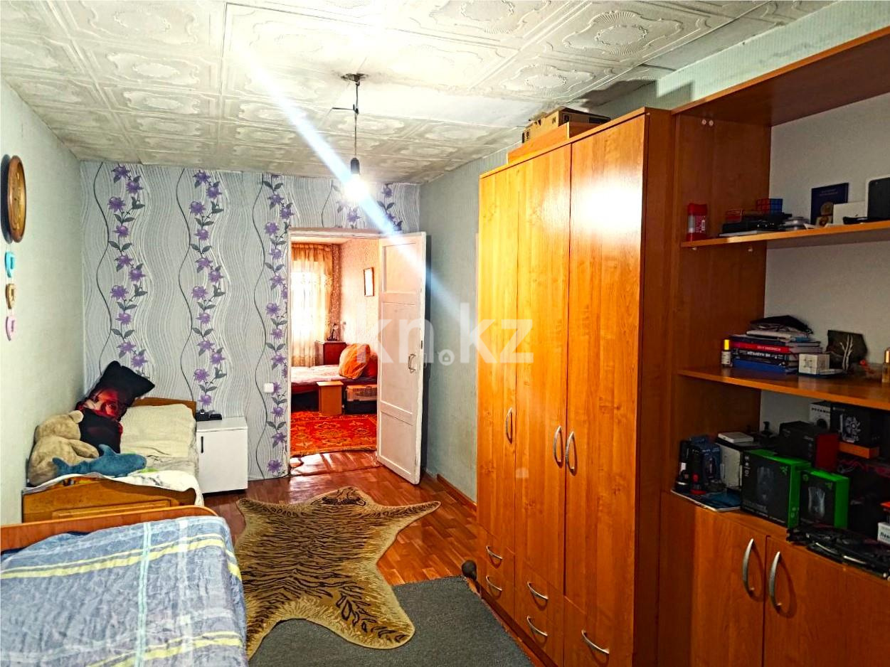 Продажа 3-комнатной квартиры, 59 м², 21 мкр., дом  18 в Караганде - фото 4