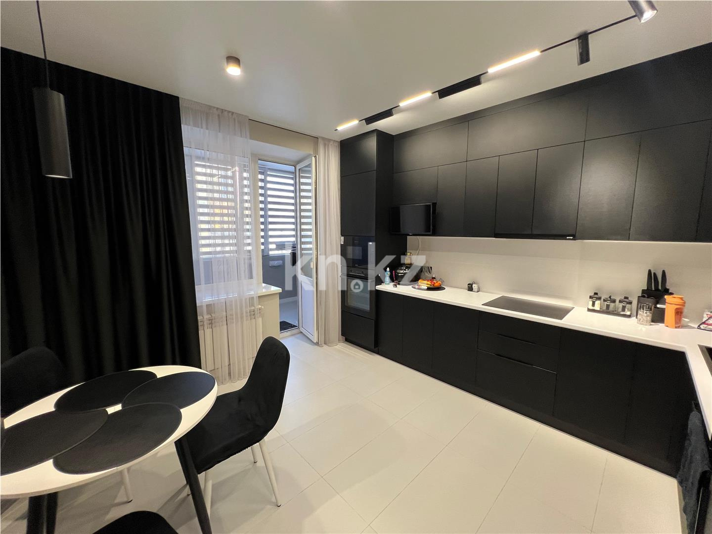 Продажа 3-комнатной квартиры, 100 м², ул. Дюсембекова в Караганде - фото 10