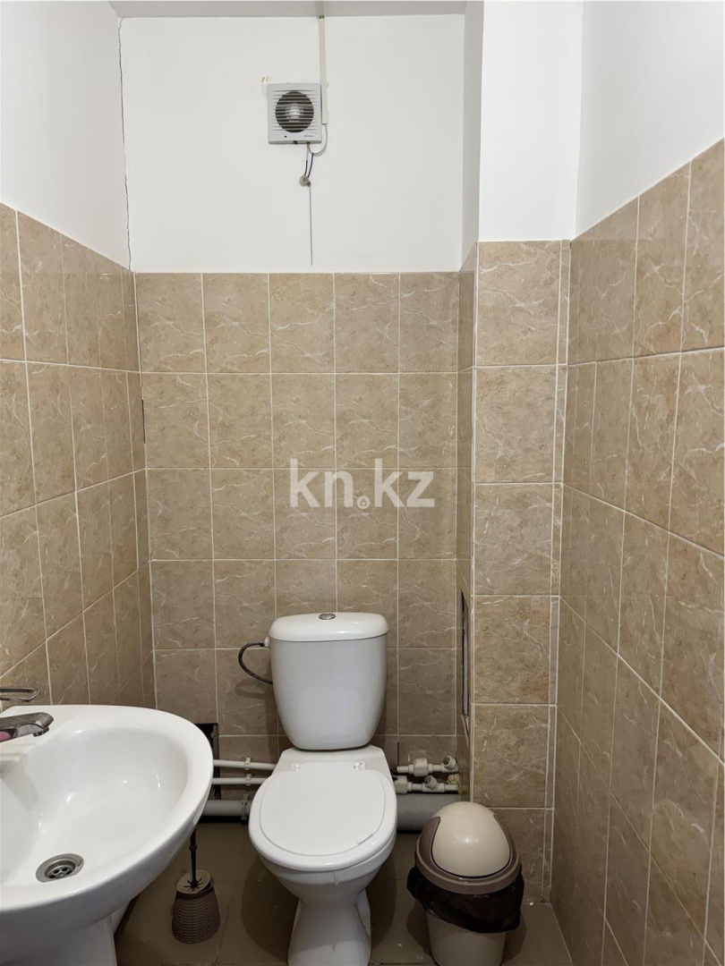 Продажа 3-комнатной квартиры, 84 м², ул. Ашимова в Караганде - фото 10