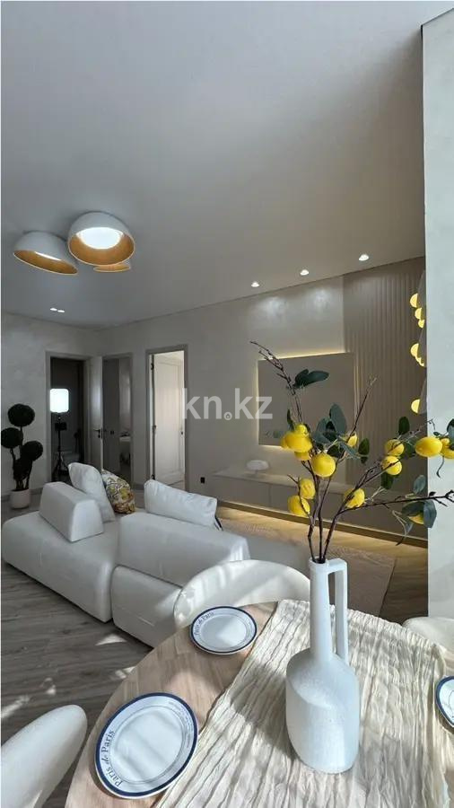 Продажа 3-комнатной квартиры, 70 м², пр. Мангилик Ел, дом  62 в Астане