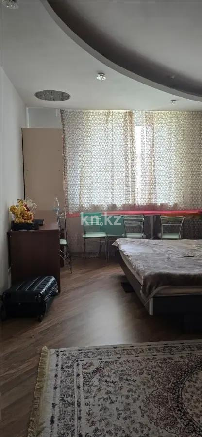 Продажа 2-комнатной квартиры, 72.5 м², ул. Хусаинова, дом  225 в Алматы