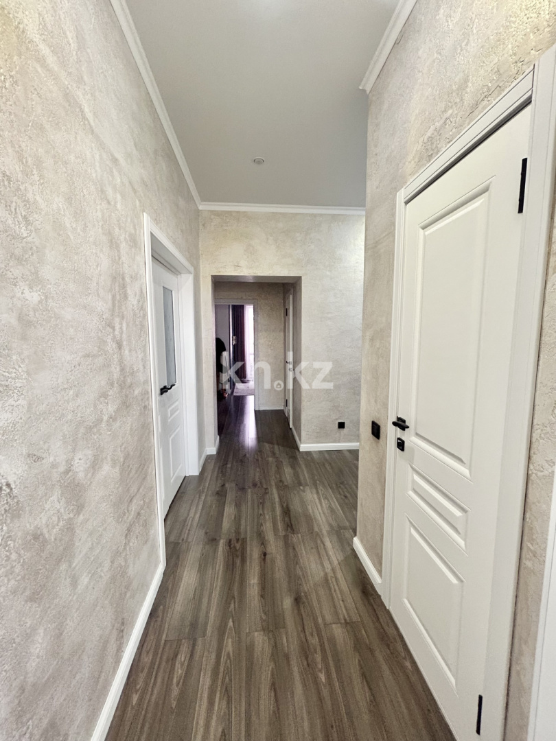 Продажа 3-комнатной квартиры, 84 м², ул. Кулкыбаева в Караганде - фото 10