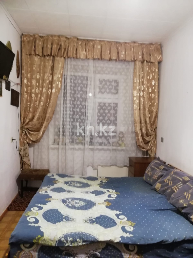 Продажа 4-комнатной квартиры, 80 м², Толе би, дом  100 в Таразе - фото 4