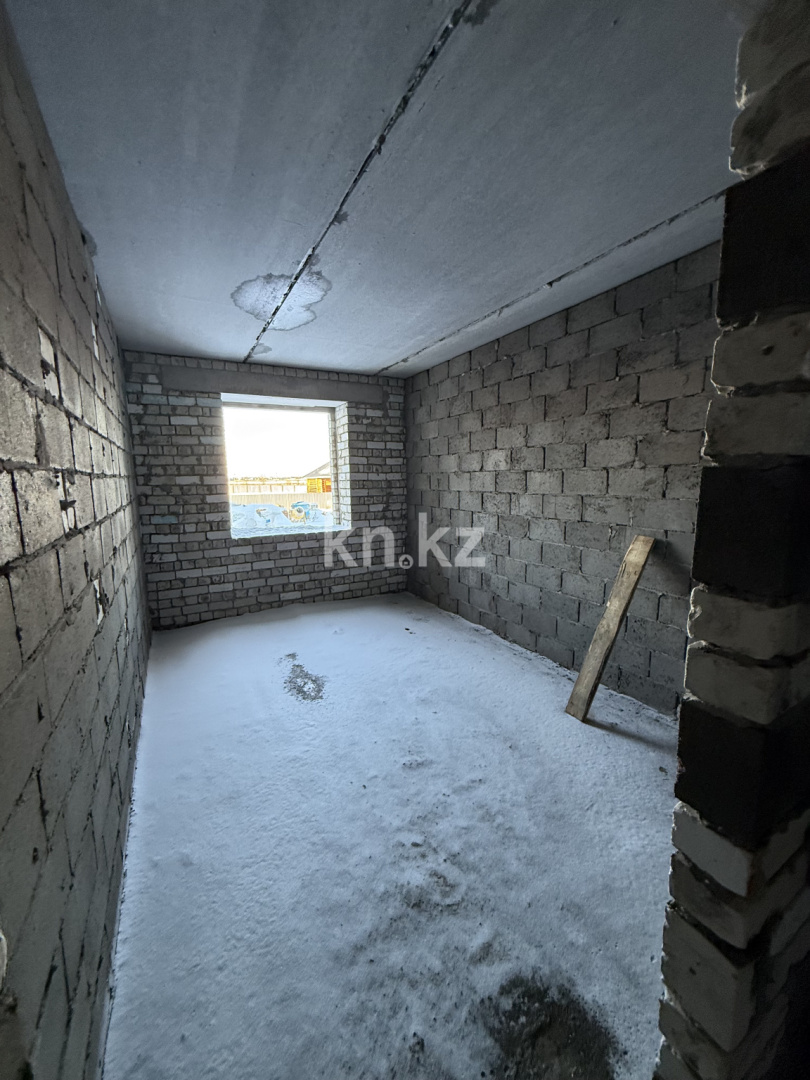 Продажа 2-комнатной квартиры, 64.5 м² в Уральске - фото 2