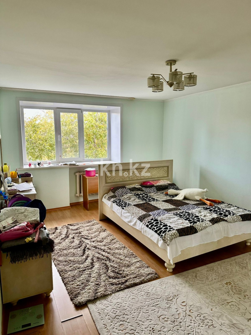 Продажа 6-комнатной квартиры, 220 м², ул. Ержанова, дом  12 в Караганде - фото 2