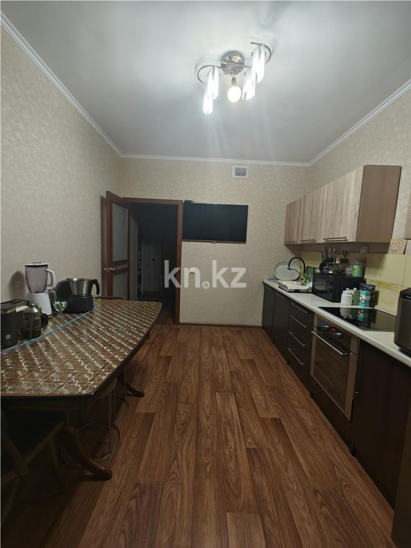 Продажа 2-комнатной квартиры, 60 м², ул. Сарыарка в Караганде - фото 4