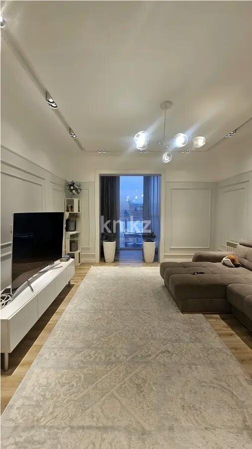 Продажа 2-комнатной квартиры, 90 м² в Алматы