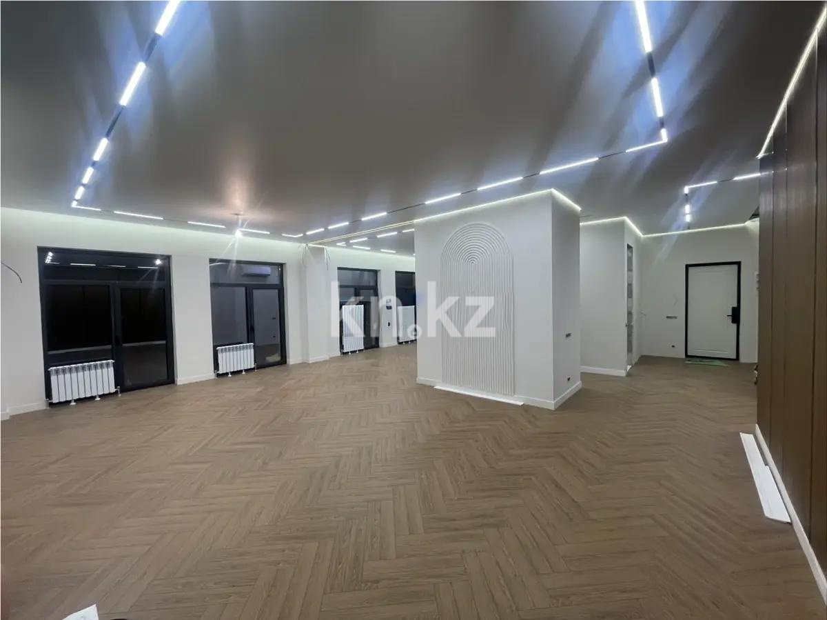 Продажа 4-комнатной квартиры, 220 м² в Алматы