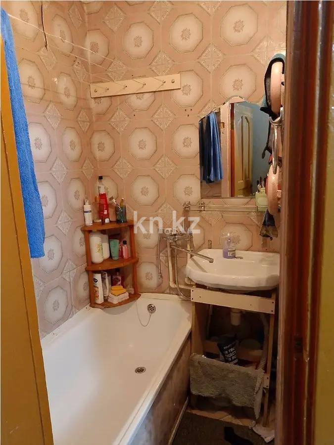Продажа 2-комнатной квартиры, 45 м², мкр-н 22, дом  26 в Караганде - фото 2
