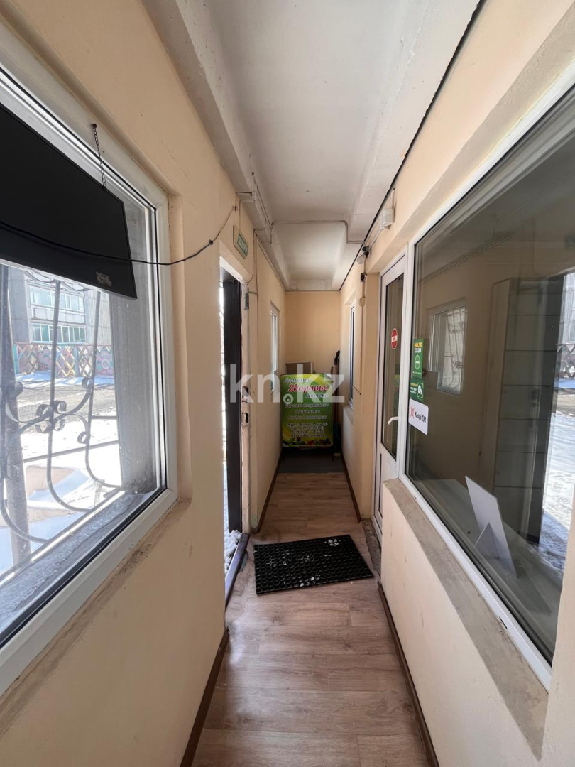 Продажа , 47 м², мкр-н Восток-3, дом  20 в Караганде - фото 5