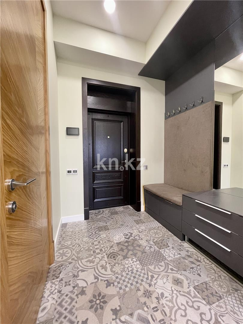 Продажа 3-комнатной квартиры, 82 м², мкр. Гульдер-1, дом  1/4 в Караганде - фото 24