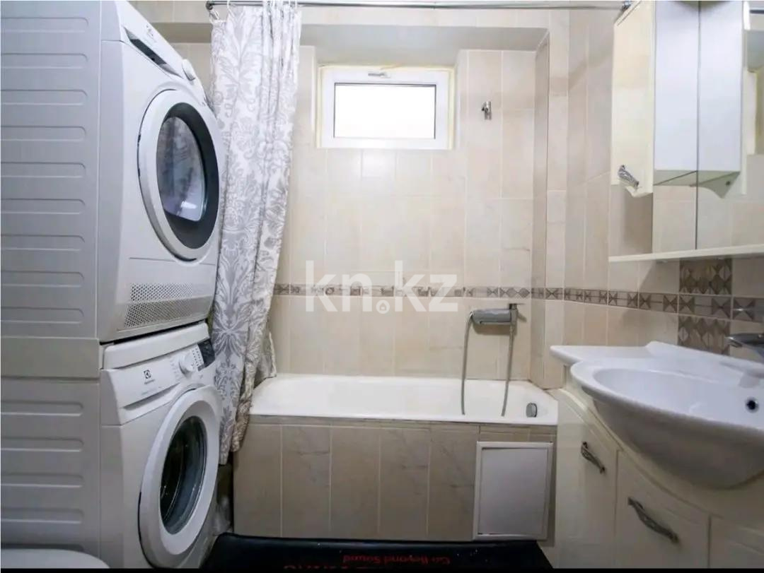 Продажа 2-комнатной квартиры, 75 м², ул. Толе би, дом  298 в Алматы - фото 4