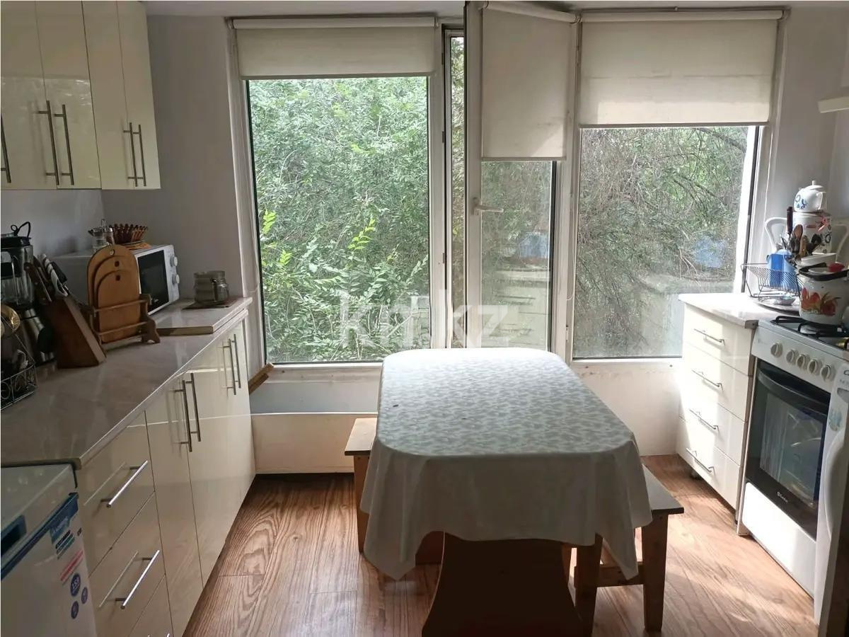 Продажа 4-комнатной квартиры, 94 м², ул. Жайсан, дом  1 в Алматы - фото 2