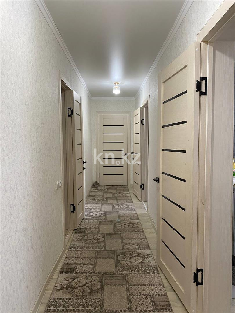 Продажа 3-комнатной квартиры, 76 м², ул. Дружбы, дом  126а в Караганде - фото 8