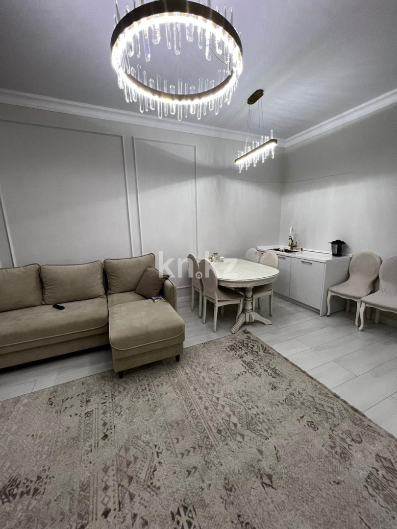 Продажа 3-комнатной квартиры, 76 м², ул. Муканова, дом  1/9 в Караганде - фото 3