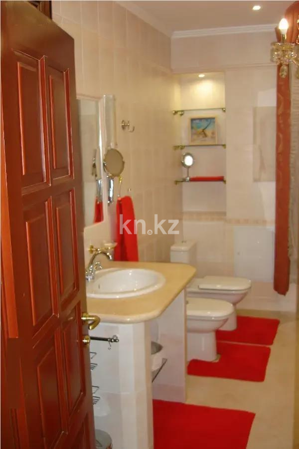 Продажа 4-комнатной квартиры, 226.2 м² в Алматы - фото 3