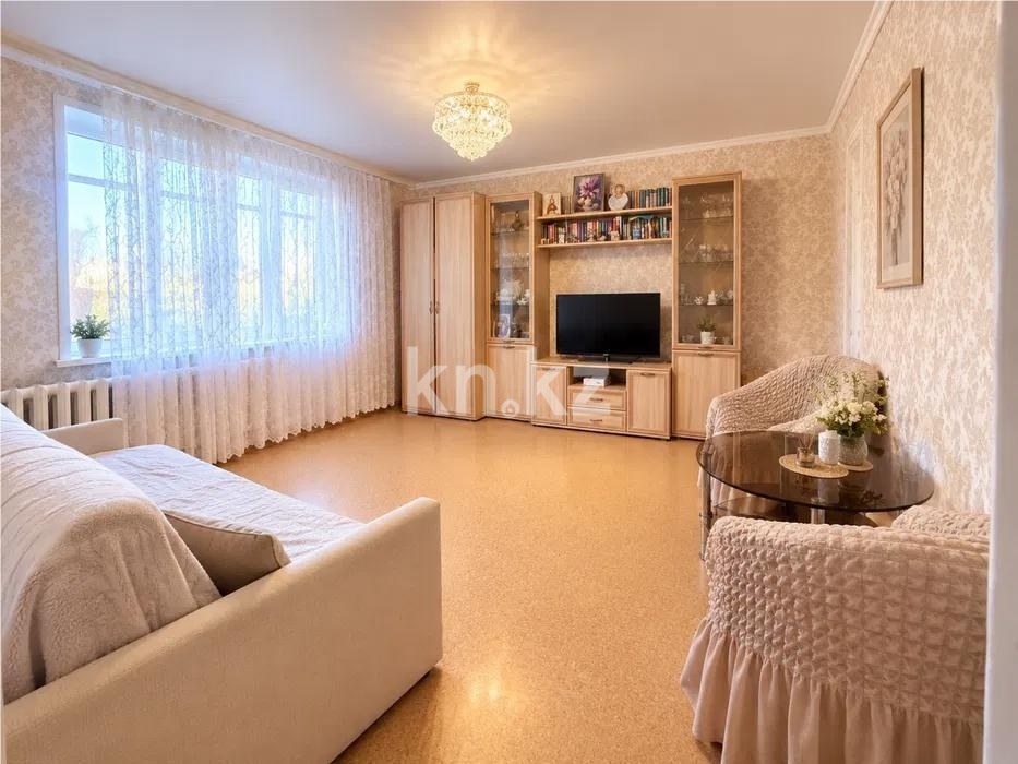 Продажа 4-комнатной квартиры, 81 м² в Караганде