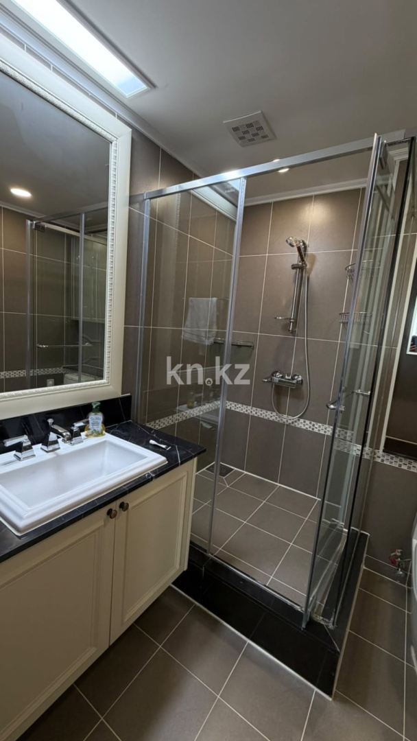 Аренда 4-комнатной квартиры, 225 м² в Астане - фото 23