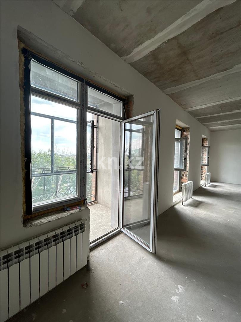 Продажа 4-комнатной квартиры, 149 м², ул. Жанибекова, дом  53 в Караганде