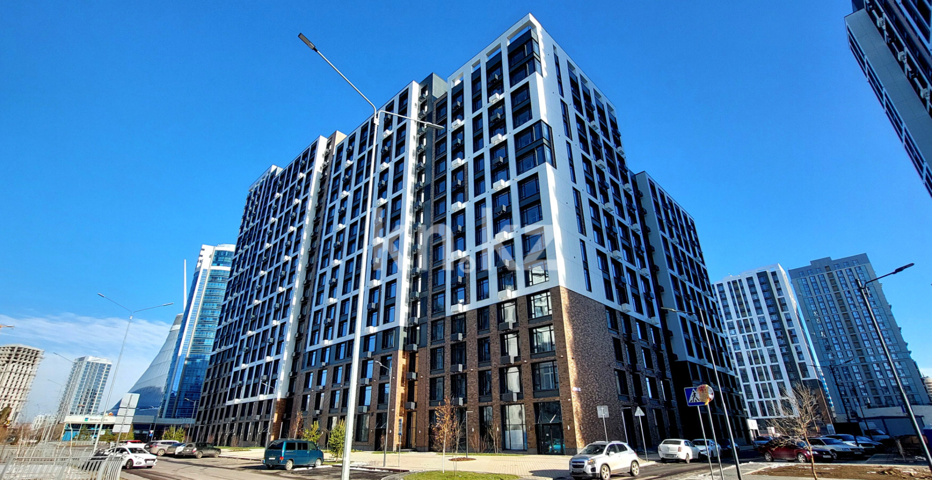 Продажа 4-комнатной квартиры, 120 м², пр. Туран, дом  39 в Астане - фото 4