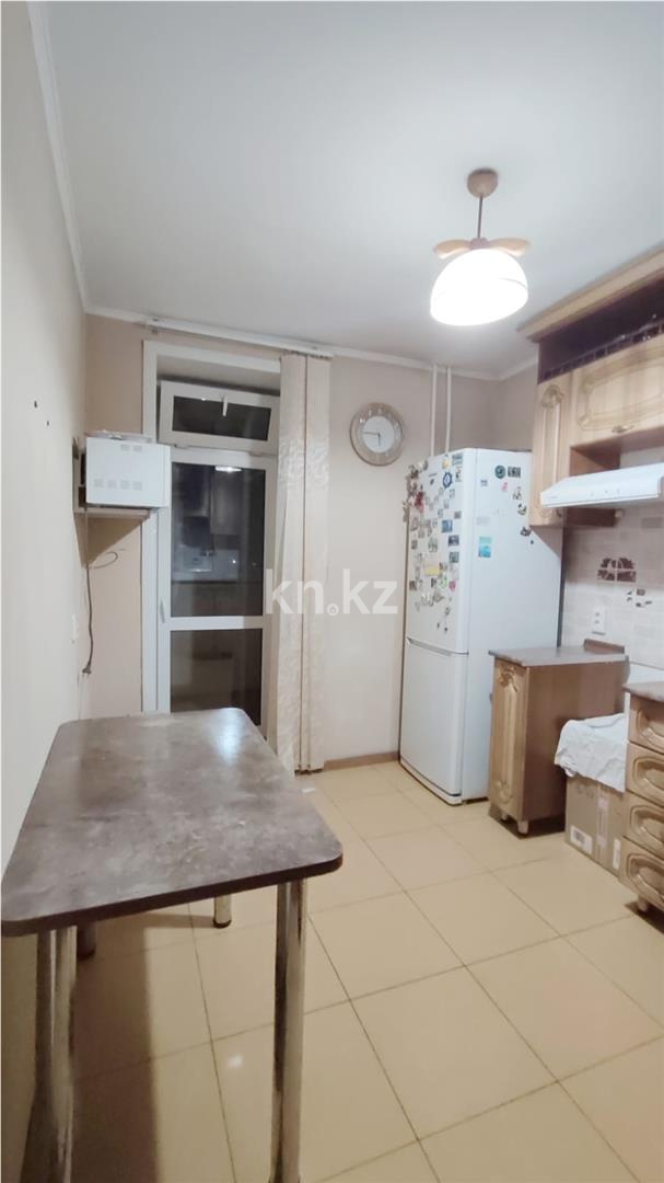 Продажа 3-комнатной квартиры, 62 м², 19 мкр. в Караганде - фото 8