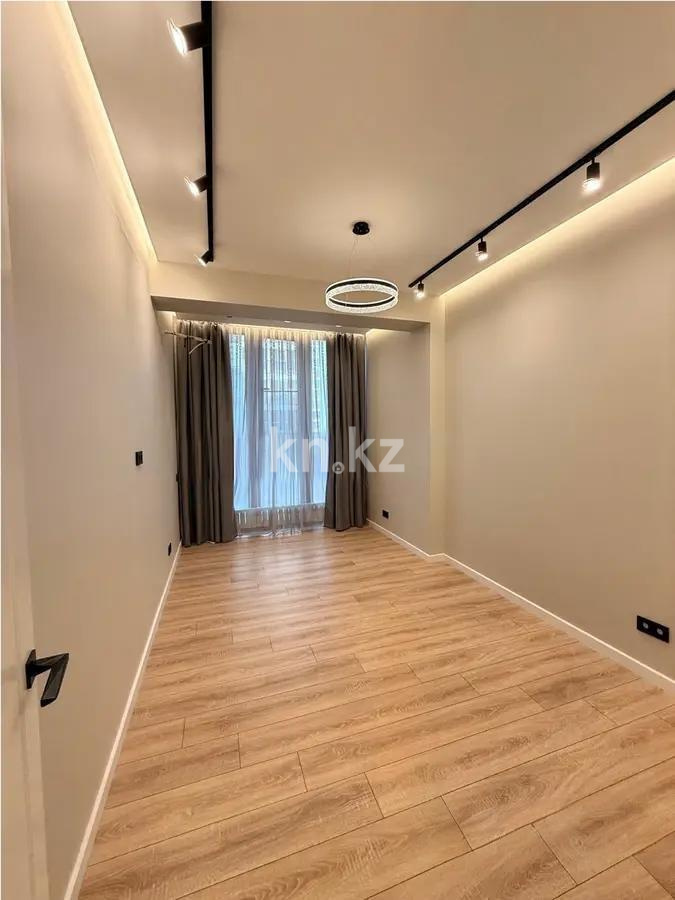 Продажа 4-комнатной квартиры, 108.4 м², пр. Абая, дом  164/8 в Алматы - фото 2