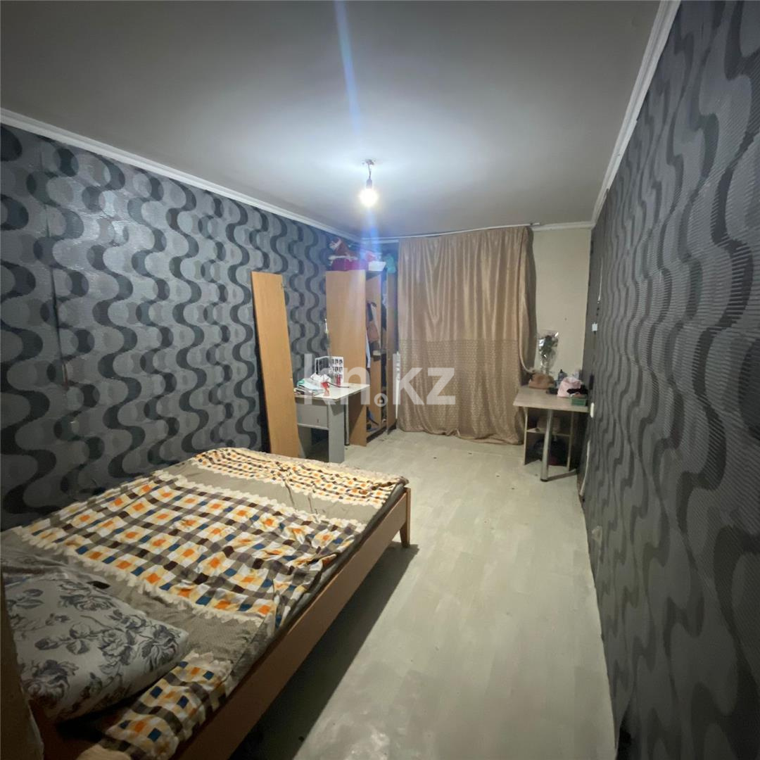 Продажа 3-комнатной квартиры, 63 м², мкр. Восток-2 в Караганде - фото 3