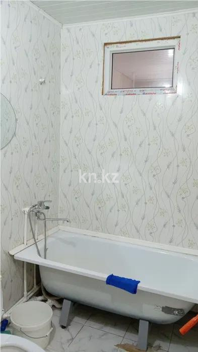 Продажа 2-комнатной квартиры, 45 м², 12-й мкр., дом  6 в Караганде - фото 5