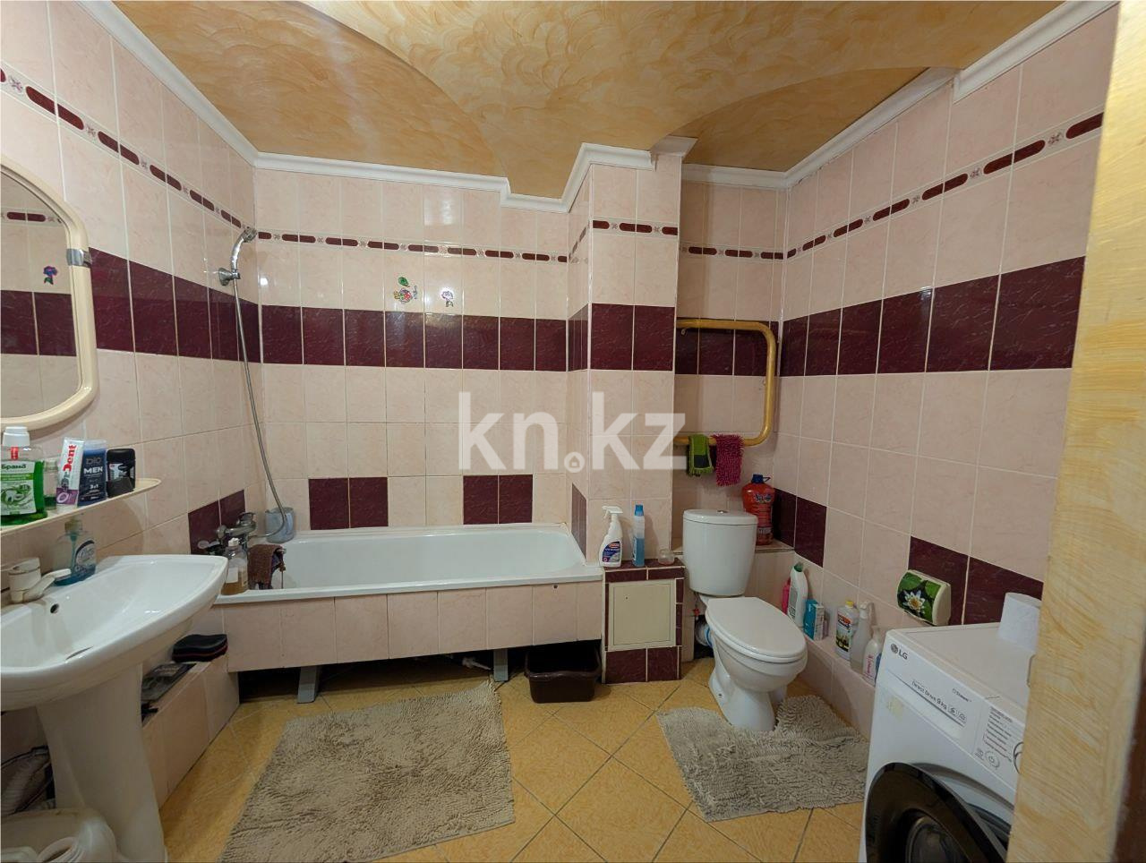 Продажа 3-комнатной квартиры, 63 м², мкр. Мамраева (Восток-5), дом  22 в Караганде - фото 9