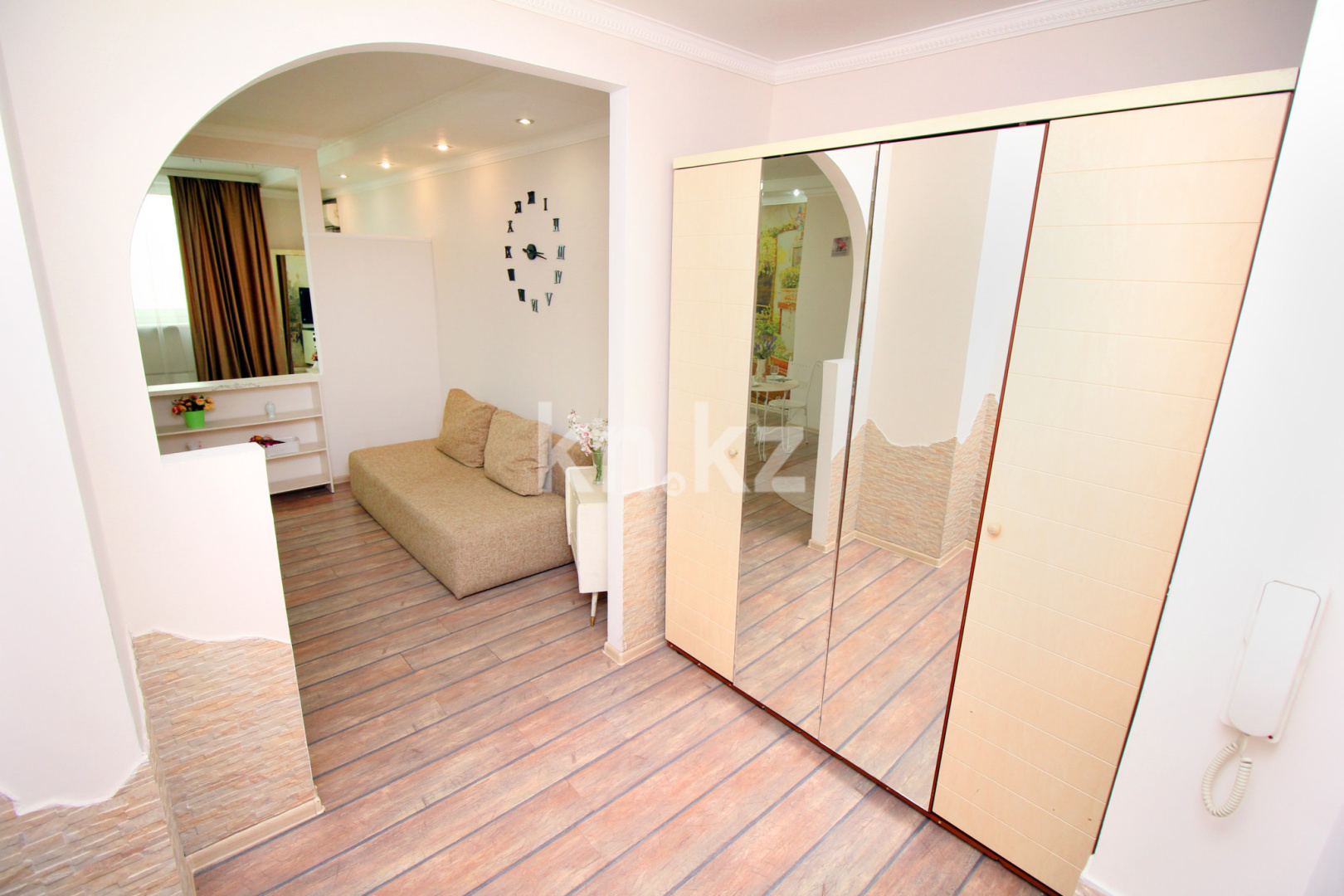 Аренда 1-комнатной квартиры посуточно, 50 м², ул. Хусаинова, дом  225 - ул. Розыбакиева в Алматы - фото 16