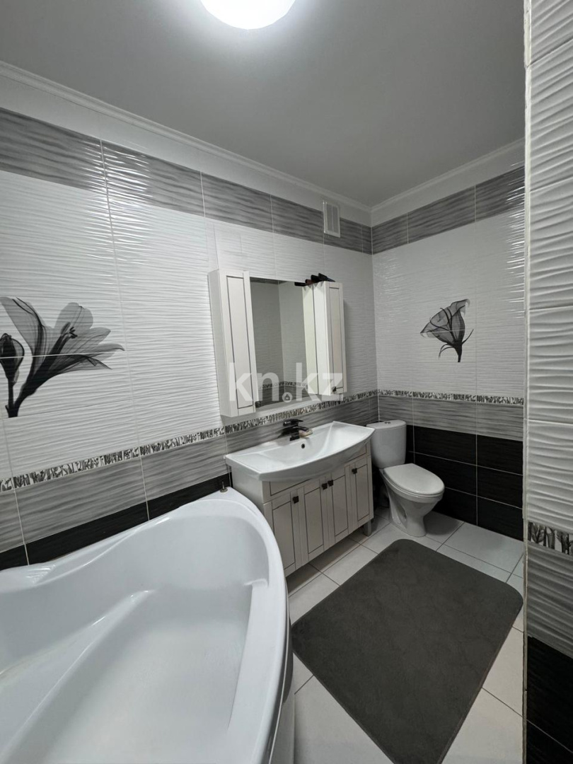 Продажа 3-комнатной квартиры, 82.3 м², ул. Жакенова в Сарани - фото 8