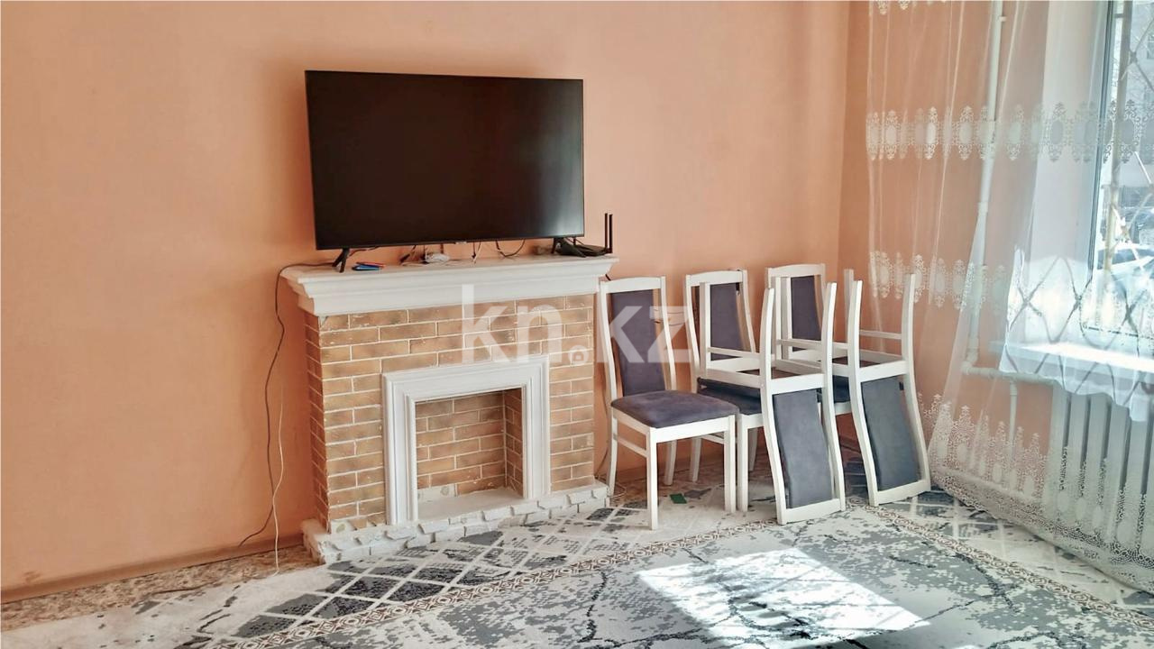 Продажа 3-комнатной квартиры, 63 м², мкр-н Голубые Пруды, дом  12 в Караганде - фото 2