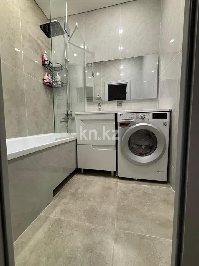 Продажа 3-комнатной квартиры, 70 м², ул. Розыбакиева, дом  293 в Алматы - фото 2