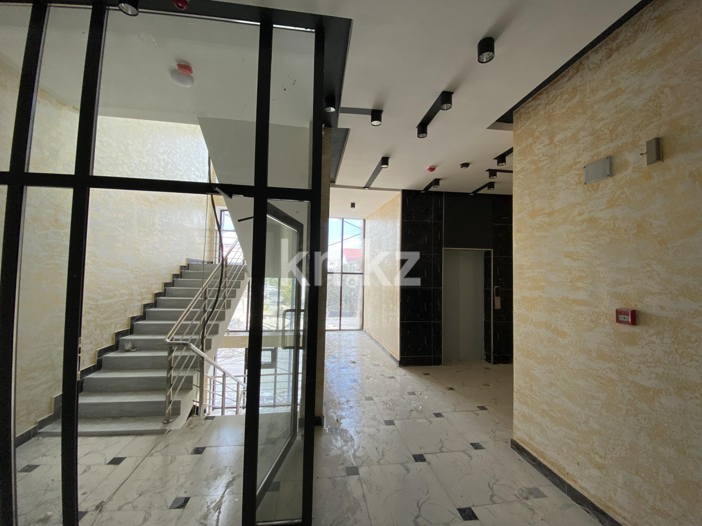 Продажа 5-комнатной квартиры, 191.2 м², ул. Сейфуллина, дом  5в в Атырау - фото 12