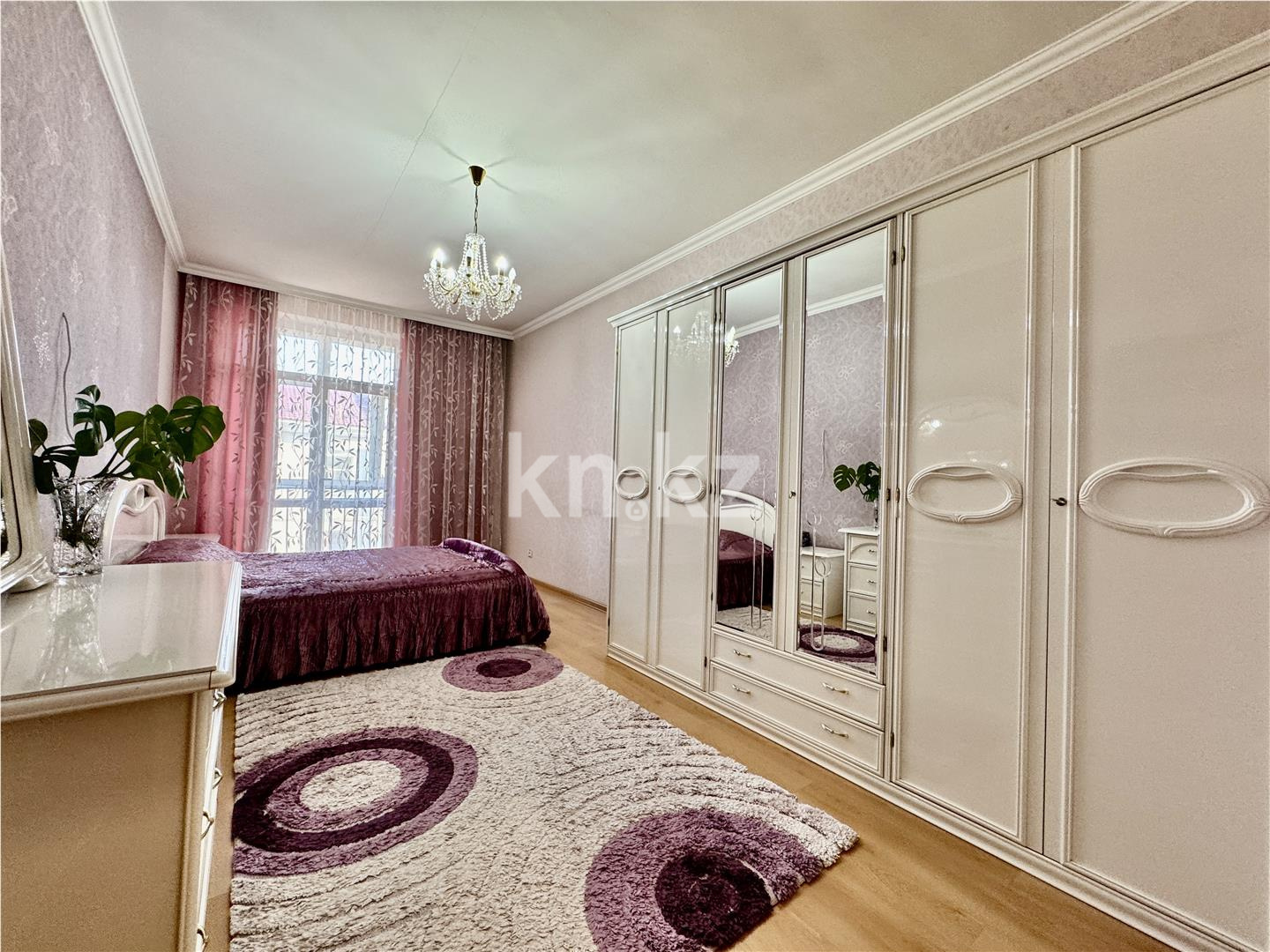 Продажа 3-комнатной квартиры, 132 м², ул. Абая, дом  5 в Караганде - фото 16