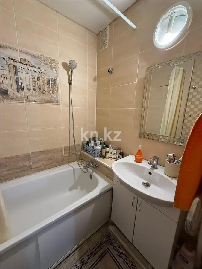 Продажа 4-комнатной квартиры, 80 м², пр. Шахтеров, дом  5 в Караганде - фото 5