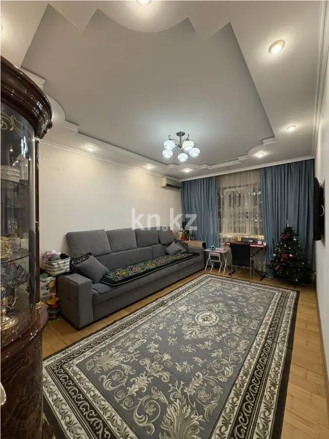 Продажа 4-комнатной квартиры, 100 м², мкр. Аксай-2, дом  8 в Алматы